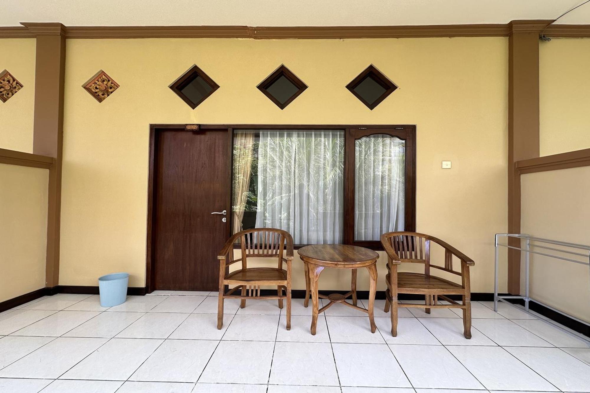 Taxa Raya Guest House Legian Exterior foto
